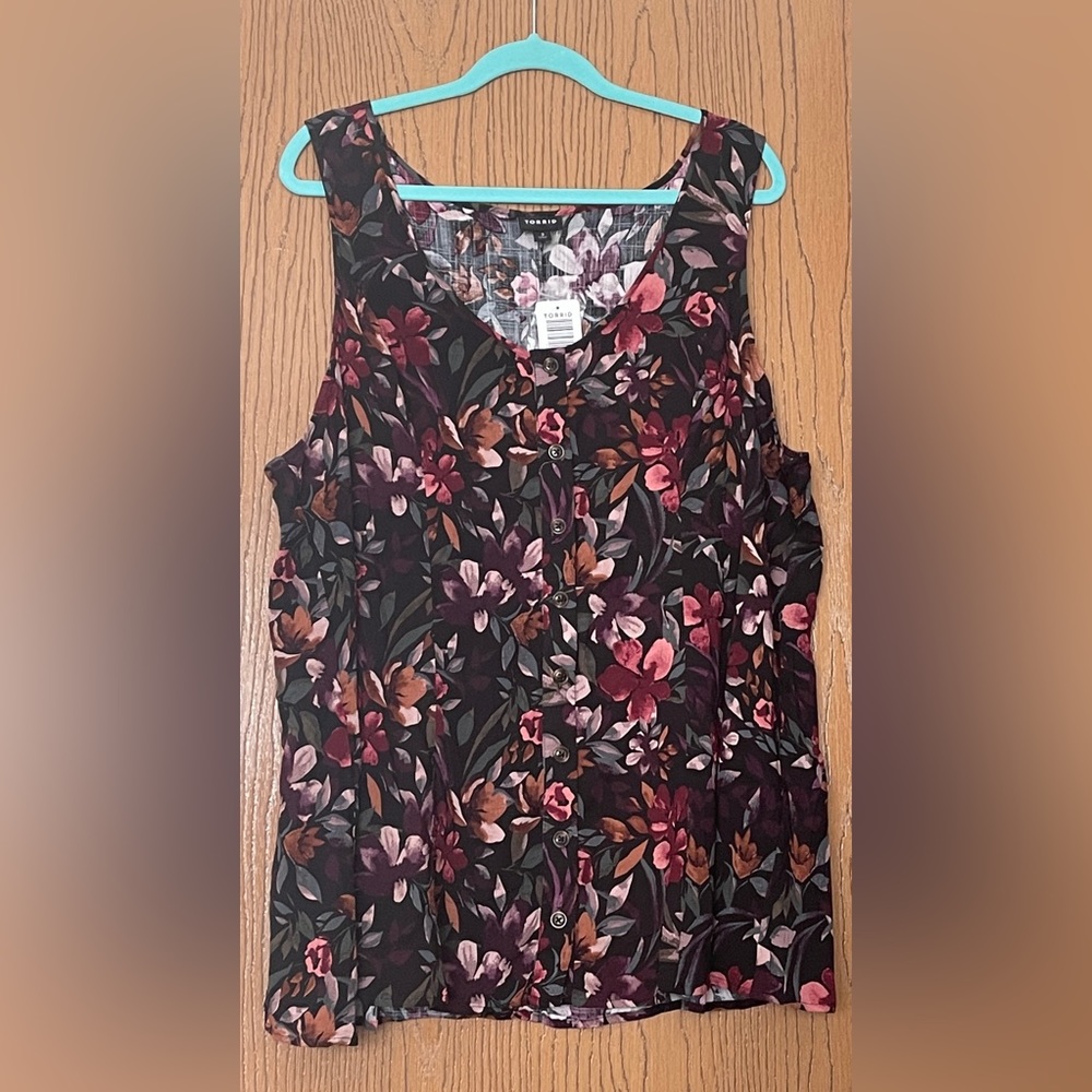 Fit & Flare Sleeveless Floral Top size 3X
